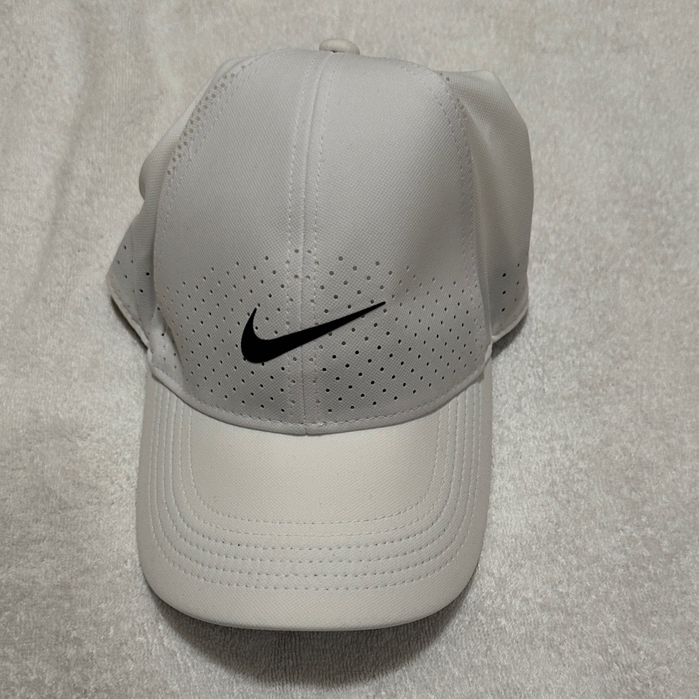 Nike Women’s Legacy91 Adjustable White Running Cap with Black Swoosh Logo